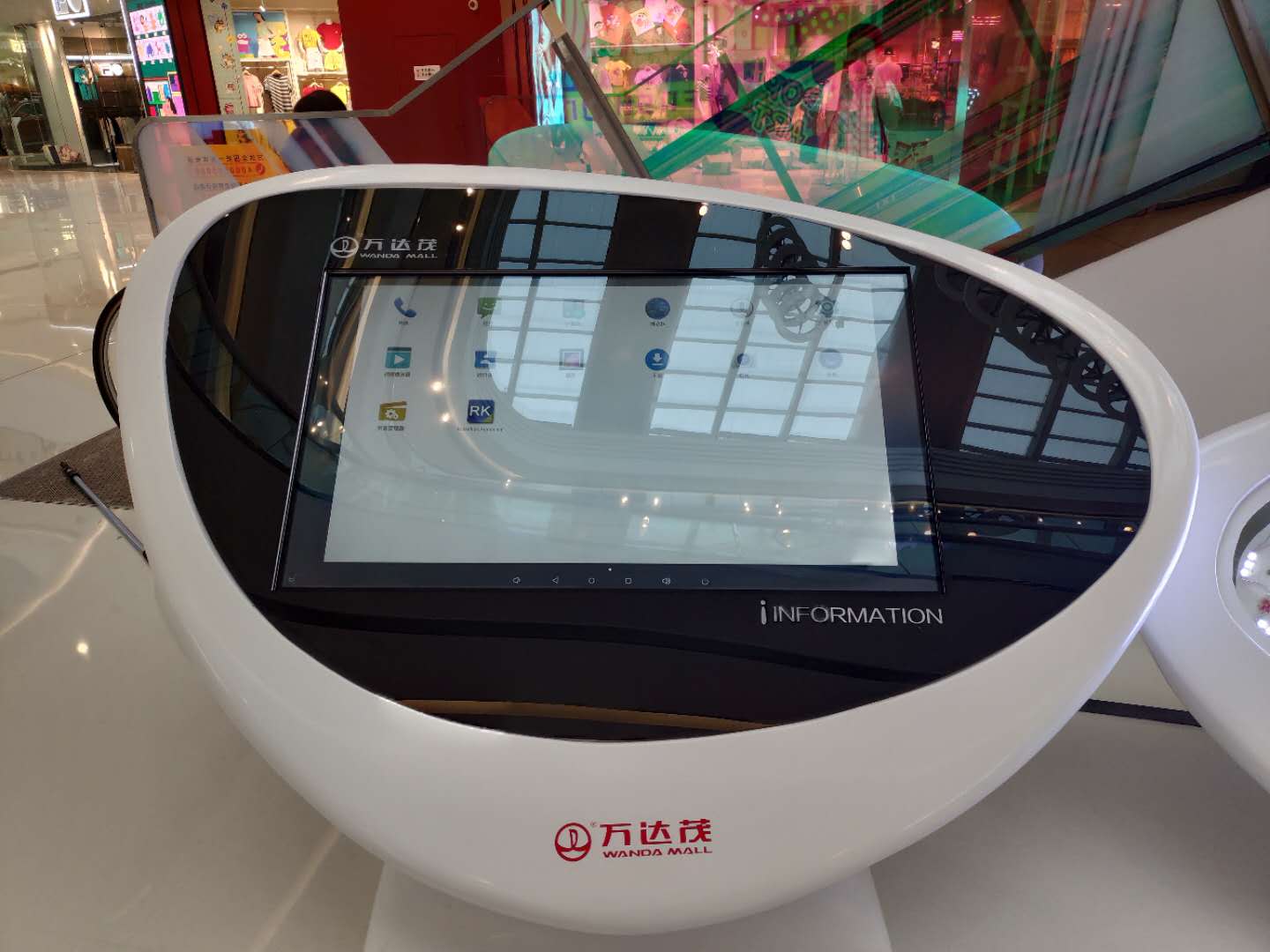 商場(chǎng)廣告機(jī),武漢廣告機(jī)，廣告機(jī)定制